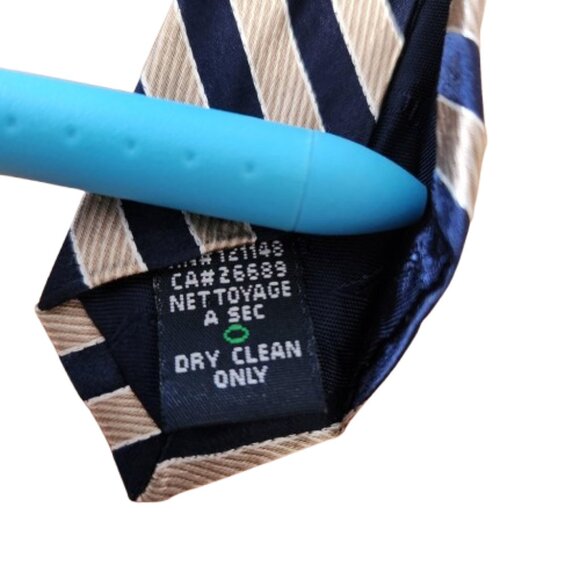 Nautica Silk Tie - Gold & Navy Stripe - NWT - Elegant Business or Wedding Look - Picture 4 of 9